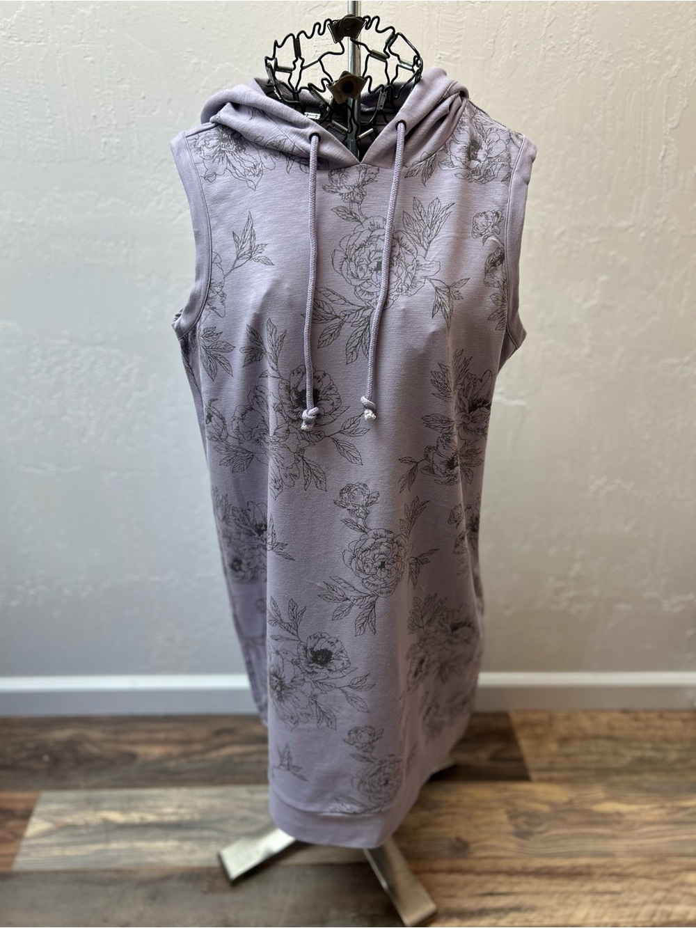 Sleeveless Lavender‎ Floral Hoodie Dress - Women's Casual Pull-On